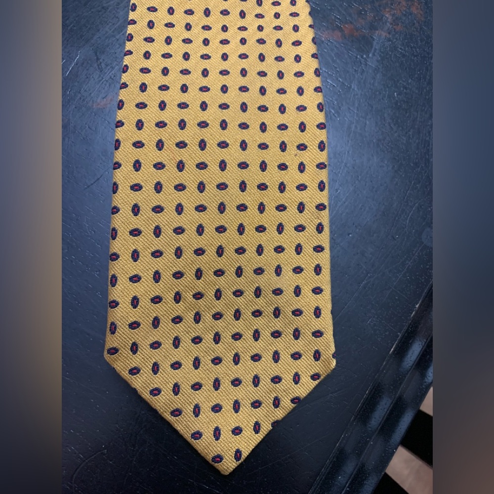 Mustard / golden Brooks Brothers tie -